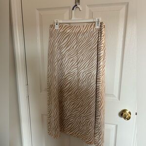 New with tags Ann Taylor animal print silk midi skirt, Size 4